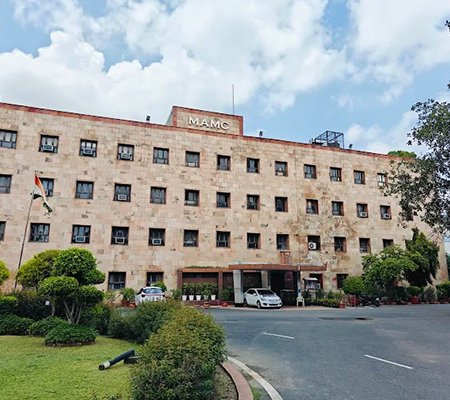 Maulana Azad Medical College Delhi campus for MBBS admission